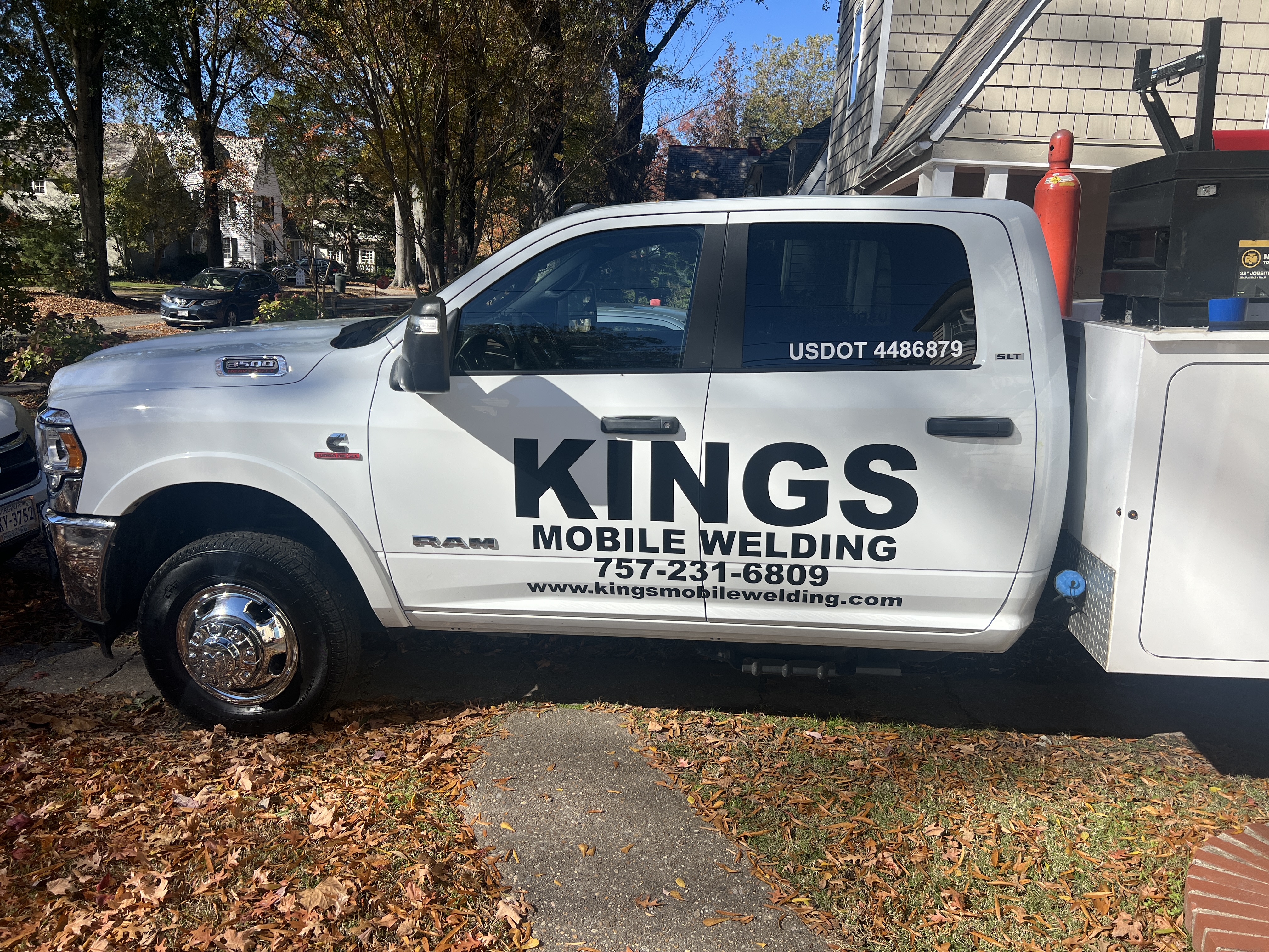 Mobile welding rig and fabrication tools