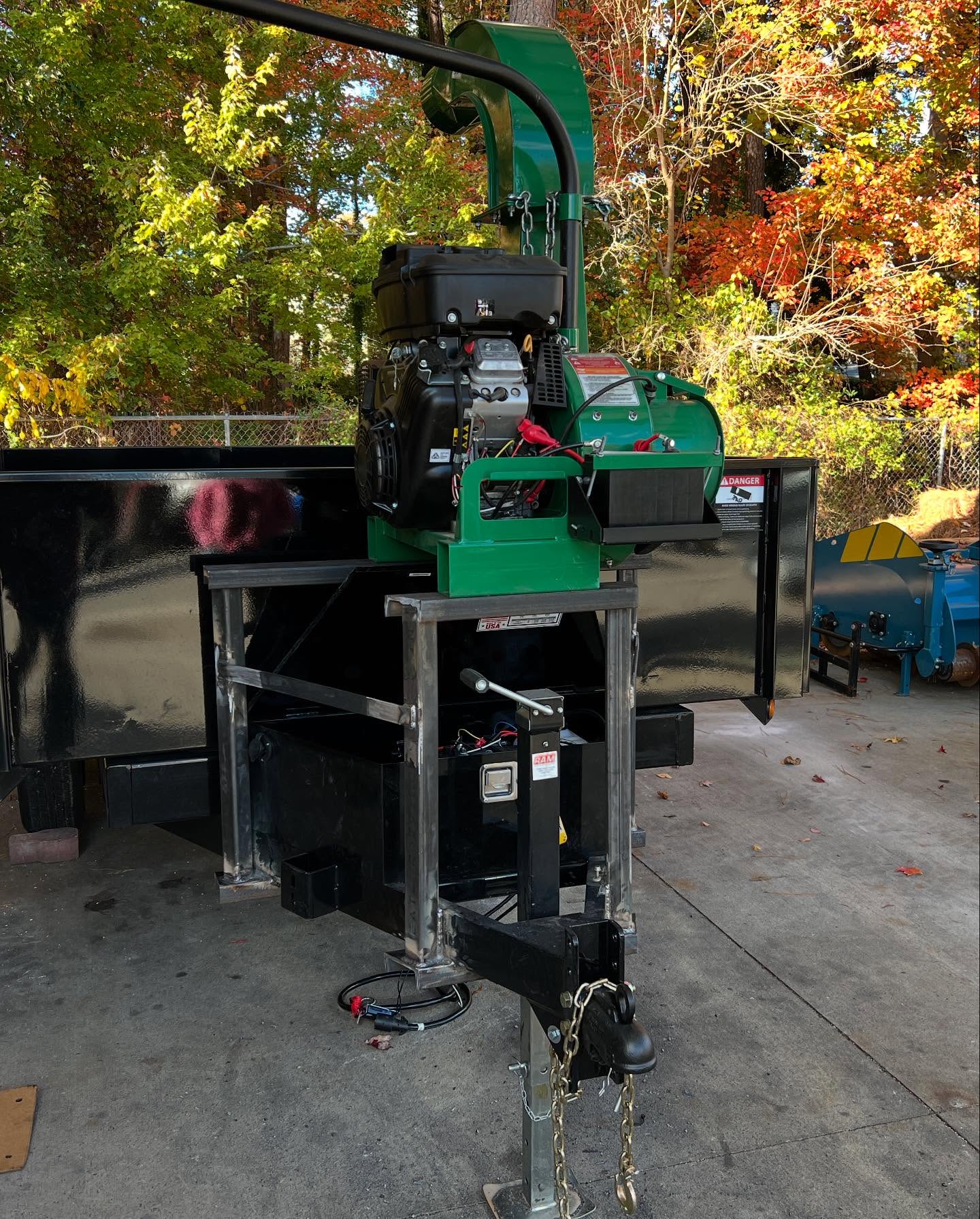 Dump trailer modification for Christopher Newport University grounds crew